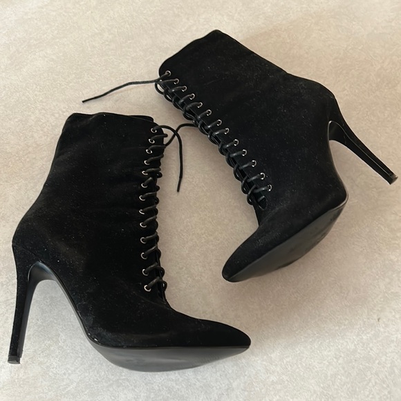 SIMMI London Velvet Boots - Picture 1 of 10